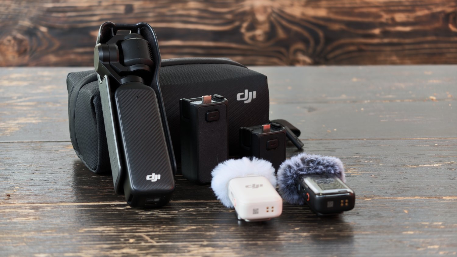 DJI Osmo Pocket 3 Combo inkl. Weitwinkellinse und 2x DJI Mic